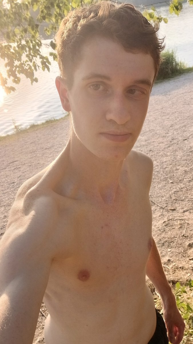3dJohannes's tweet photo. Im Badesee, abgekühlt bei 36 Grad 🔥

#Abkühlung #Badesee #Augsburg https://t.co/3lzrB9B51Q