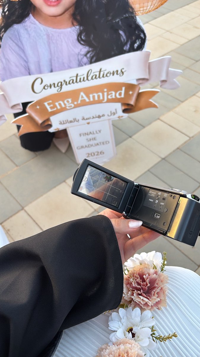 i5iili_'s tweet photo. الحمدلله الذي يسّر البدايات و أكمل النهايات وبلغنا الغايات، تم بحمد الله تخرجي من جامعة حائـل
وحصولي على درجة البكالوريوس من كلية علوم وهندسة الحاسب الآلي🎓
#UOH #CS
14 . 5 . 2026 https://t.co/mup7E8VF2k