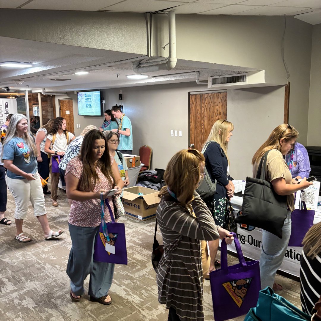 WYOEducation's tweet photo. TeacherCon26 is a FULL HOUSE! And we aren't just saying that because of the 90's theme. Educators from across #Wyoming are learning and sharing strategies to improve education statewide. Thanks to Superintendent Degenfelder and the #WyDeptEd team for this wonderful event! https://t.co/qg8ucR1XkV