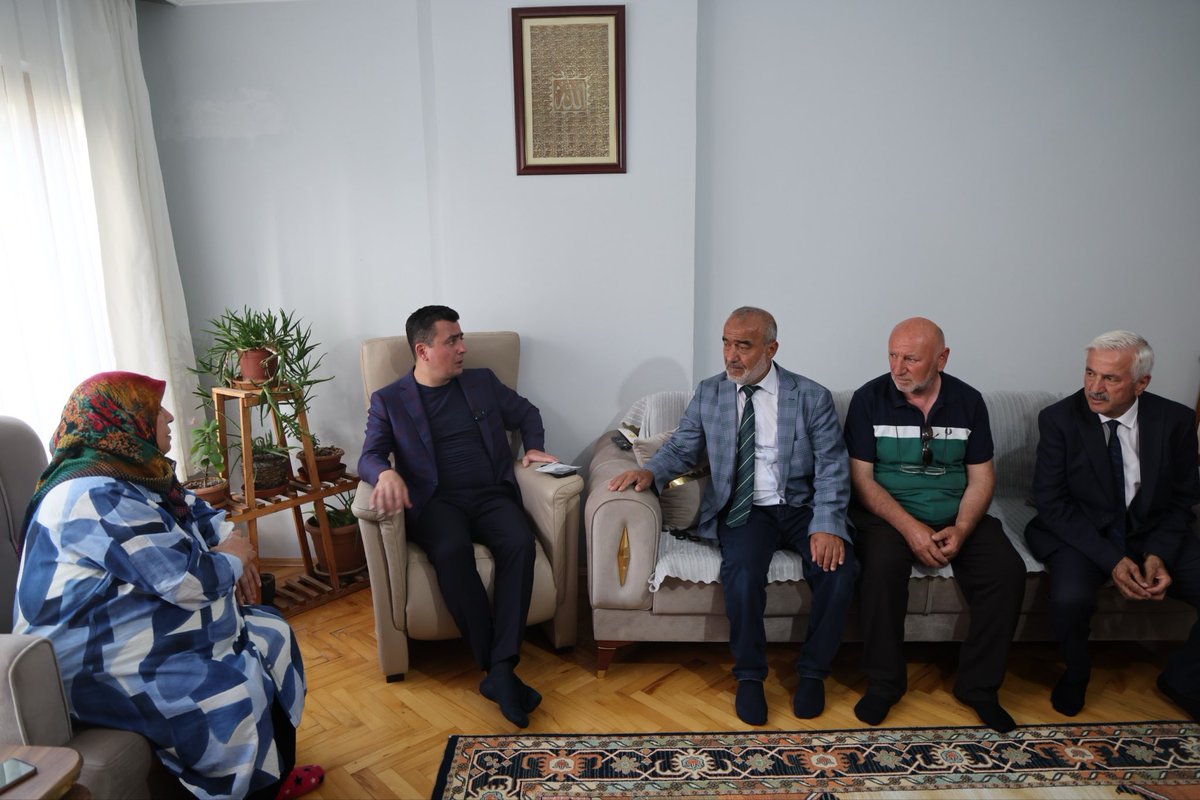 OsmanGokcek_'s tweet photo. Yıllarca teşkilatımıza emek vermiş kıymetli İlhan Devecioğlu abimizin taziyesine katıldık.

Kendisine Cenabı Allah’tan rahmet kıymetli ailesine sabırlar diliyorum. https://t.co/JSCfQuvrpf