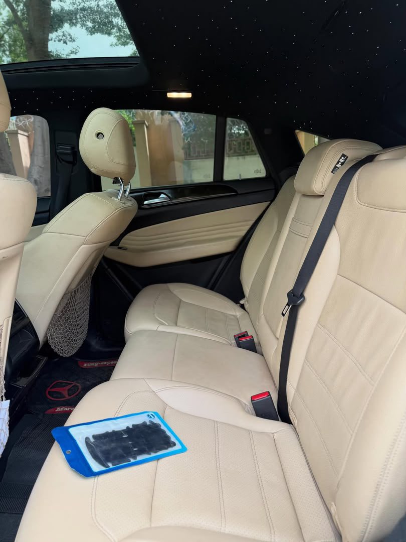 Lordvike007's tweet photo. 🧭🌴NEAT 2016 MERCEDES BENZ GLE450 (COUPE) WITH CLEAR DUTY✅ KEYLESS ‼️FULL PANORAMIC ROOF ‼️ NAVIGATION SCREEN ‼️ PARK ASSIST ‼️  COLLISION ASSIST ‼️ POWER BOOT ‼️ REVERSE CAMERA‼️ AND LOT MORE HEADED FOR 50 MILLION NAIRA ONLY 🤝 https://t.co/nt9rHDPcu7