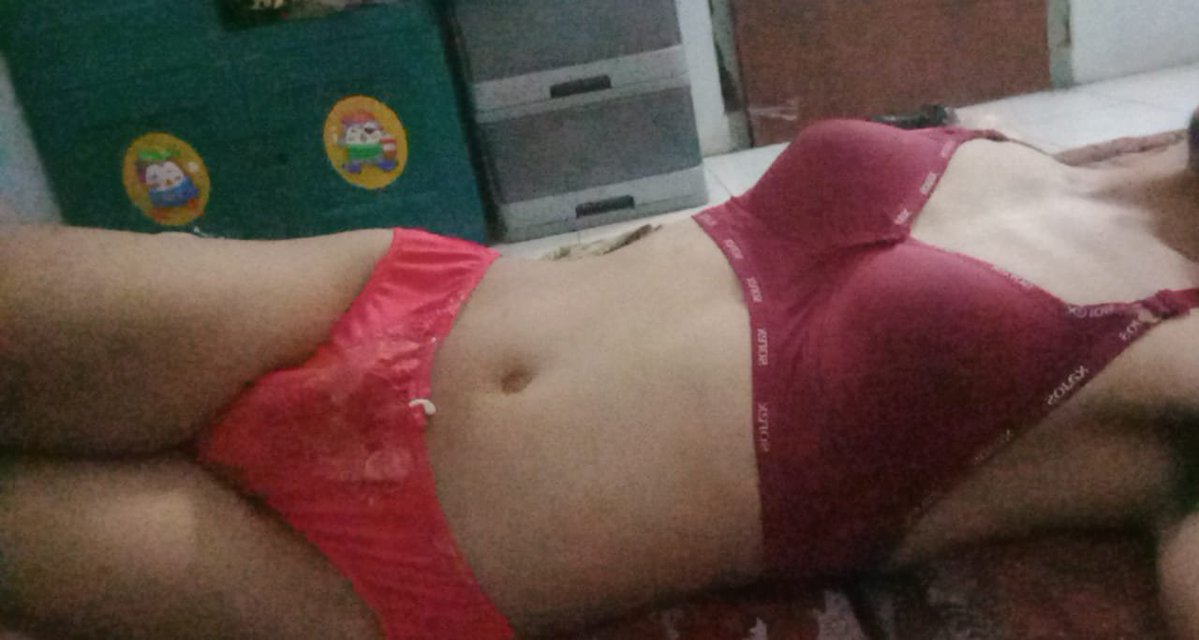 AlexsSetiawan5's tweet photo. Horny banget https://t.co/v9DAIlV0PV
