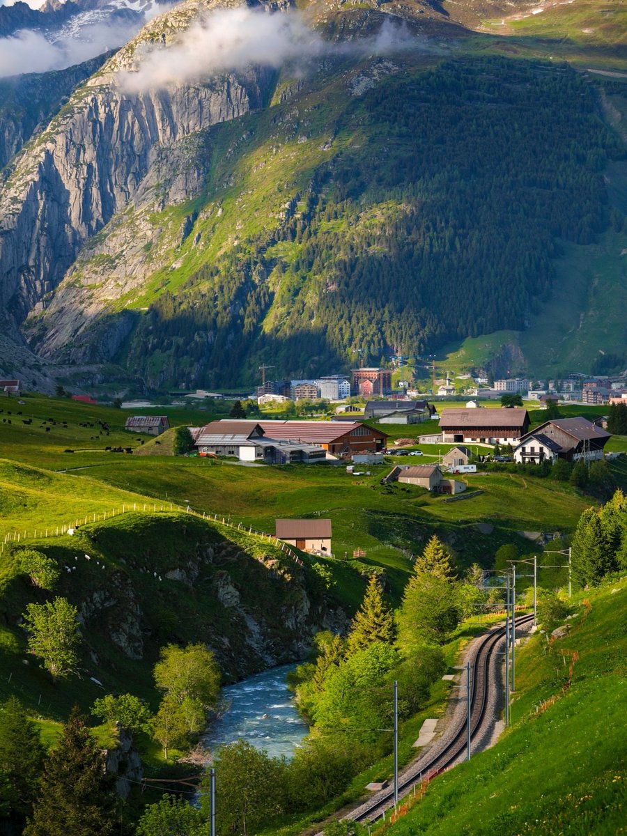 prettynature76's tweet photo. Switzerland 🇨🇭🍃 https://t.co/xYb7rJYIw3