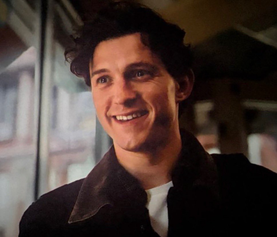 ProfeshTalk's tweet photo. @DiscussingFilm Just look at him😭 https://t.co/RhFL8b6qHP