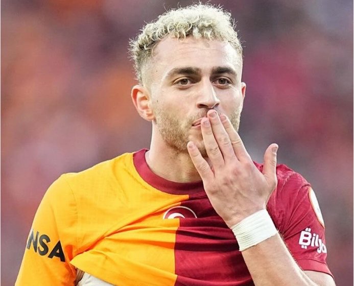 samiyengundem's tweet photo. Levent Tüzemen: “Barış Alper’i 30 milyona satıp yerine Leão’yu mu alacaksın? Ya bir dakika, beni yoldan çıkarma, çıldırtma beni! 

Leão denilen adam Milan’dan ayrılacak, İtalya’dan bir tane kulüp gelip ‘Biz Leão’yu alalım.’ diye teklif götürmüyor. Enayi mi abi?” (Libero) https://t.co/0pyjleT5BL