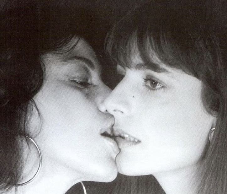 harvestedteeth's tweet photo. I touched your skin so softly, I kissed you in your mouth https://t.co/xNSi3fTW8W