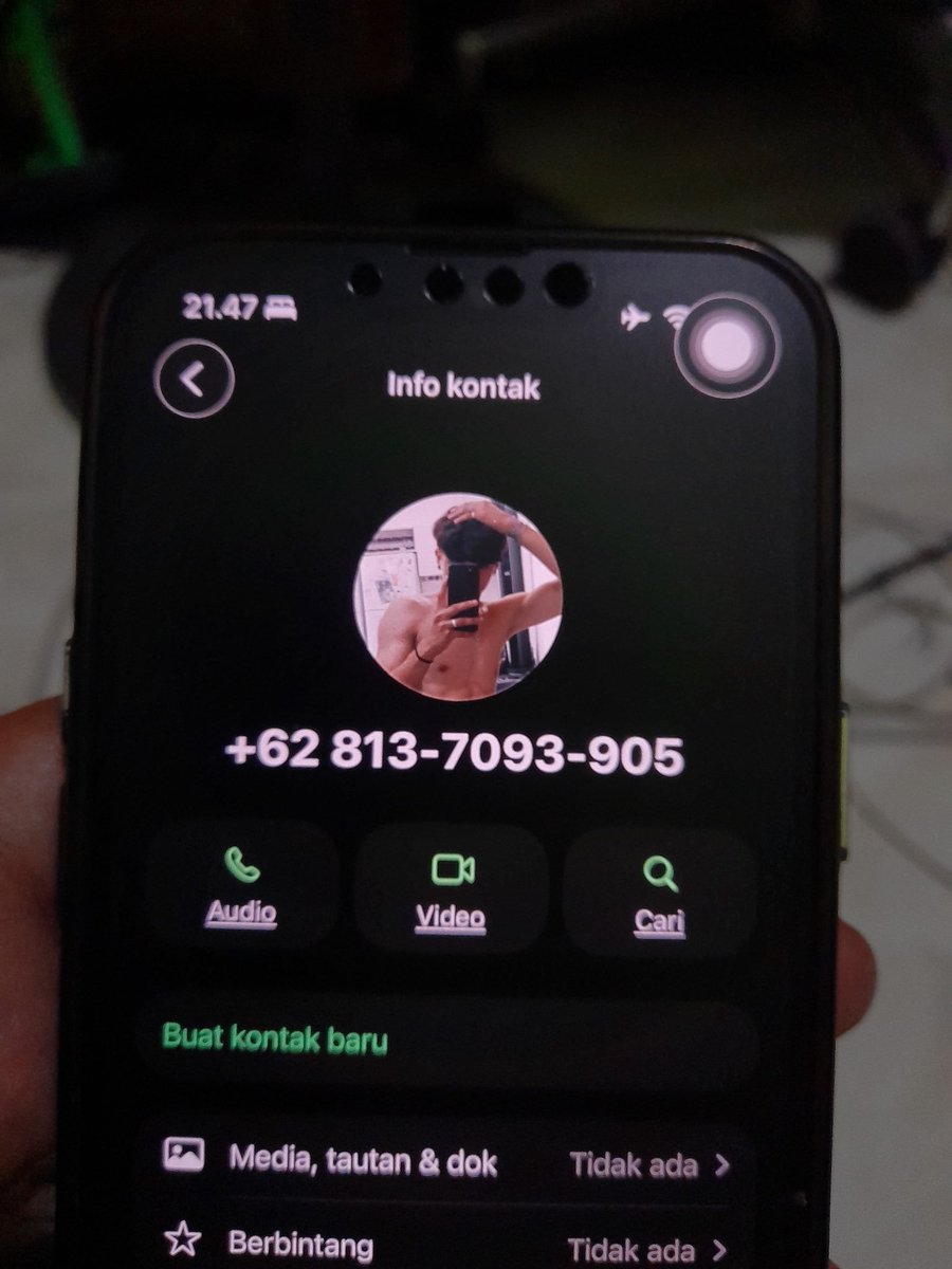 GONN_NNN's tweet photo. HALO GUYS! 
Aku mau ngasih kabar buruk, tadi ada banyak peringatan musang ternyata ada salah 1 korbannya, semogaa gaada korban lagi yaa, yok guys sadar sebelum terjadi pake rekber biar aman, fee ga bikin rugi kok☝🏻
Ini musangnya guys @kubtubutara 
Payment musang:gopay 08137093905 https://t.co/reayY2qsUA