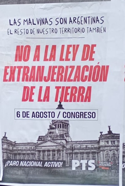 matibritook's tweet photo. Pregunta del día: ¿por qué el FIT abandonó las consignas de la izquierda y los trabajadores y tomó las del kirchnerismo para la movilización del 6 de agosto? ¿Cuándo se afilian al peronismo? https://t.co/ToG7krARDy