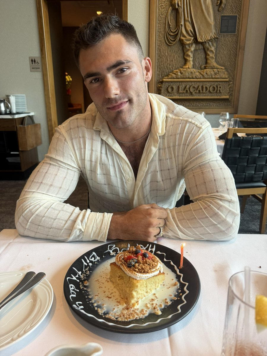 LeviConely's tweet photo. Close enough to my birthday to justify the dessert 🤪 https://t.co/xAGi9Il5YS