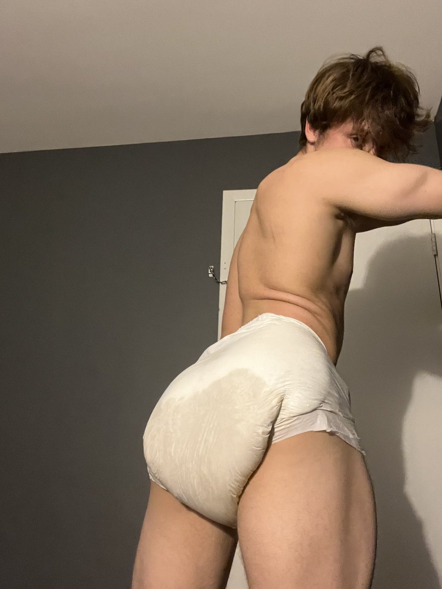 Sigipq's tweet photo. Just want a boyfriend that picks my outfit and makes me wear diapers everyday tbh

https://t.co/bZiCFpjxV0 posted new videos finally… https://t.co/KiPcmMjswm