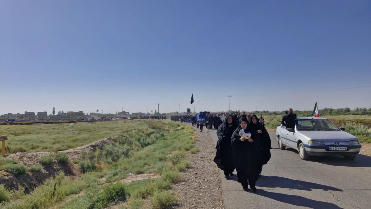 apfvaw's tweet photo. نه فقط پیاده‌روی، که راهپیماییِ حق‌طلبانِ جهان به سوی خورشیدِ کربلا است.

#یا_لثارات_الحسین #پناه_ایران https://t.co/MNlXXvu1B3