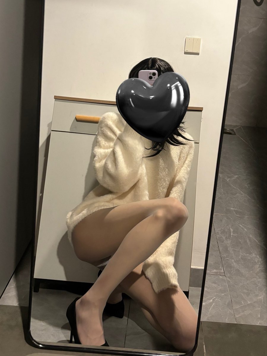 w13901810's tweet photo. 想出门，来个牵着我出门露出做爱的🍵
#伪娘 #伪娘露出 #伪娘勾引 #户外 #丝袜 https://t.co/yfdcwkzeDj