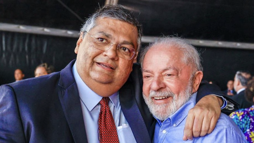 jpmachadorocha's tweet photo. Lula e o juiz que julgará o seu filho, Lulinha: uma linda amizade! https://t.co/fHyXMsT3pz