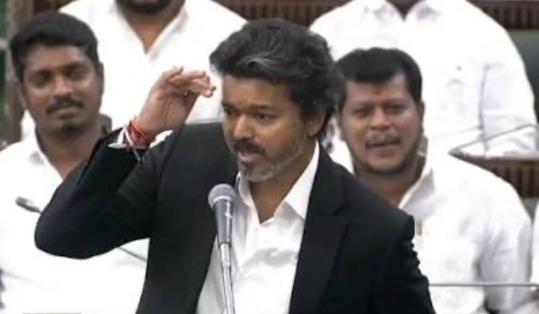 Maran_S18's tweet photo. ஆல்ரெடி பெண்கள் மத்தியில திமுகவுக்கு பயங்கரமான செருப்படி தான்.. இன்னைக்கு உதயநிதி கைது பண்ணி எதனால கைதானன்னு இருக்கிற எல்லா பெண்களுக்கும் வெளிச்சம் போட்டு காட்டுனா பாருனா..

Nee vera mari na -@TVKVijayHQ https://t.co/2Nw8WUjcE8
