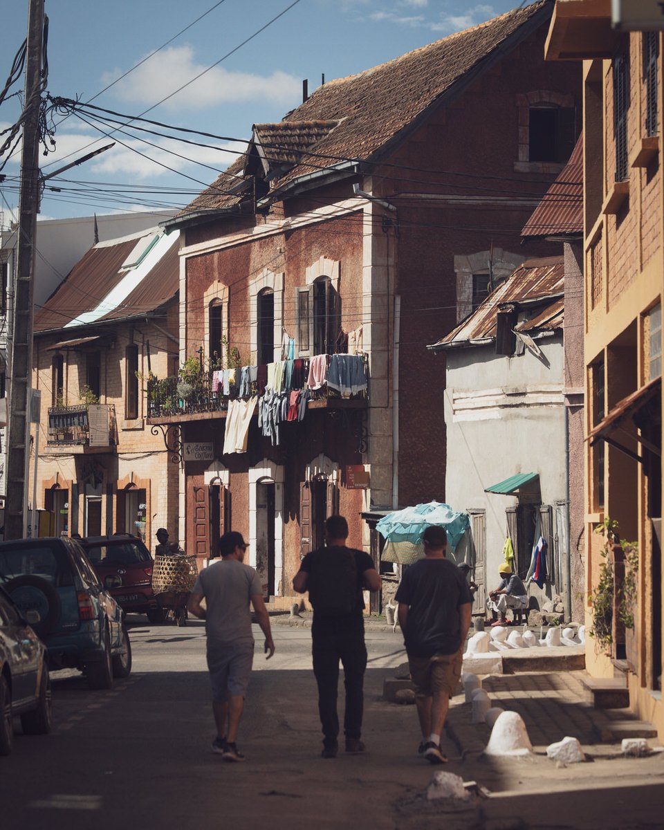 mattebates's tweet photo. Crew members walking ahead on a narrow street. Strangers still, finding our rhythm.
Madagascar
Do good. Ride far. Home for dinner.
#mattebates #dogoodridefar #expeditionphotography #travelphotography #adventurephotography #motoadventure #advrider #overlanding https://t.co/nQXW2Y9kqL