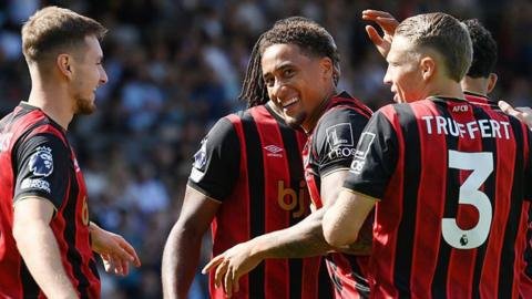 EngineFant's tweet photo. Bournemouth DEMOLISH Genoa 10-1 in pre-season! 🍒💥
​Goalscorers:
⚽️⚽️ Enes Ünal
⚽️⚽️ Alex Scott
⚽️⚽️ Justin Kluivert (2 pens)
⚽️ Adrien Truffert
⚽️ David Brooks (pen)
⚽️ Daniel Jebbison
⚽️ Malcom Dacosta Gonzalez
​Here is how my xP model ranks Bournemouth’s top GW1 assets despite a tough opener away to Man City:
🥇 Rayan (3.6 xPts)
🥈 Tavernier (3.4 xPts)
🥉 Truffert (3.1 xPts)
​Anyone taking a punt on Cherries assets early? 👇
​#FPL #FPLCommunity #AFCB #GW1