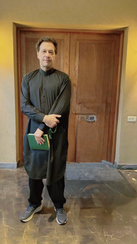 Mahikhan_pti's tweet photo. Free my innocent leader! https://t.co/PSfIRhanDW