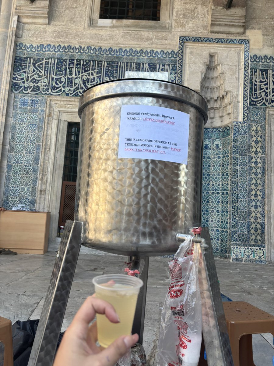 ferferikk's tweet photo. Yeni Camii ‘Eminönü https://t.co/pQKytgWjwm