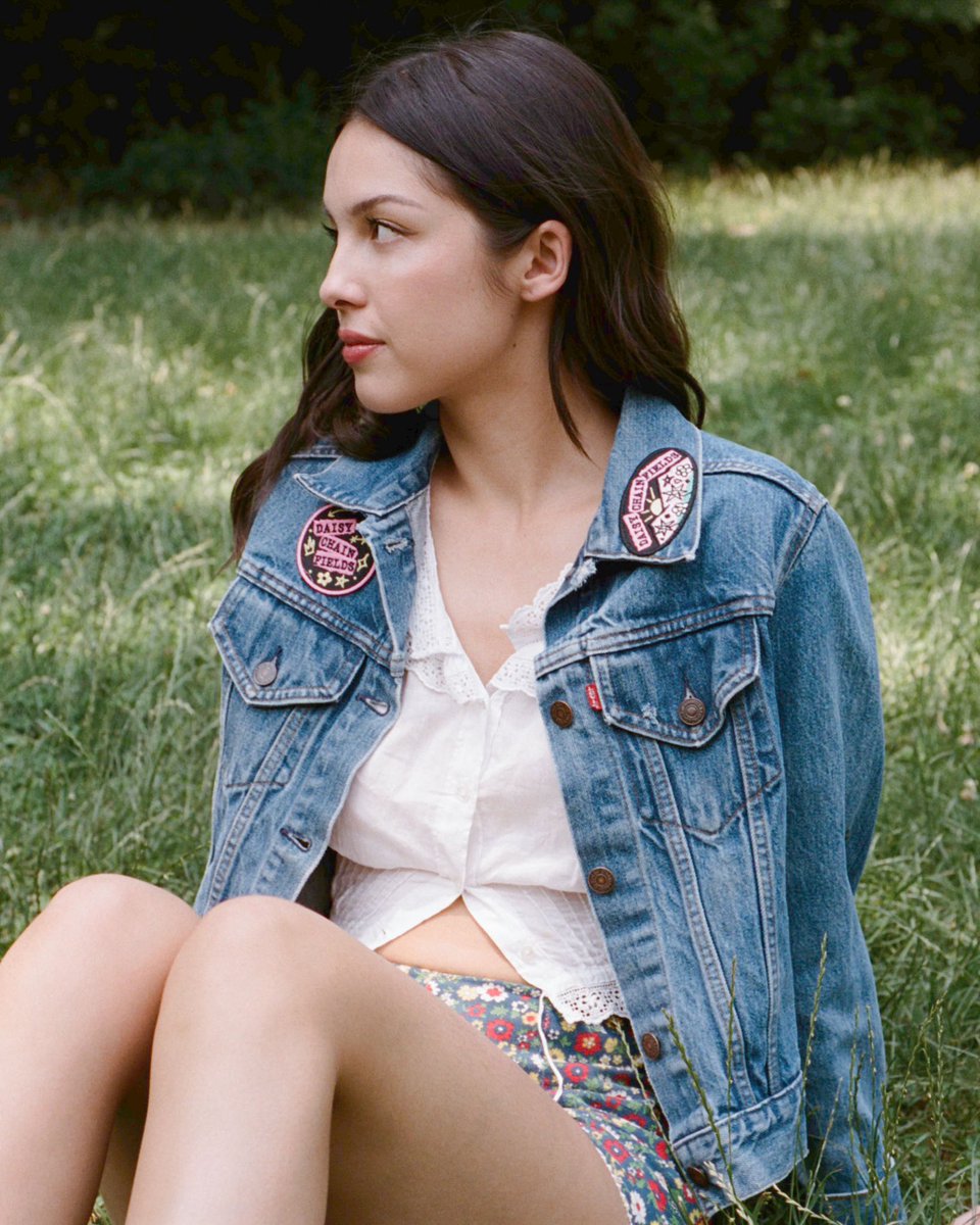 RodrigoTimes's tweet photo. Olivia Rodrigo says she’ll always stand up for reproductive rights:

“You don’t need to know every statistic or have a PhD to know that women should be able to be in control.” (Via: @PPFA) https://t.co/4vYa7sMjnB