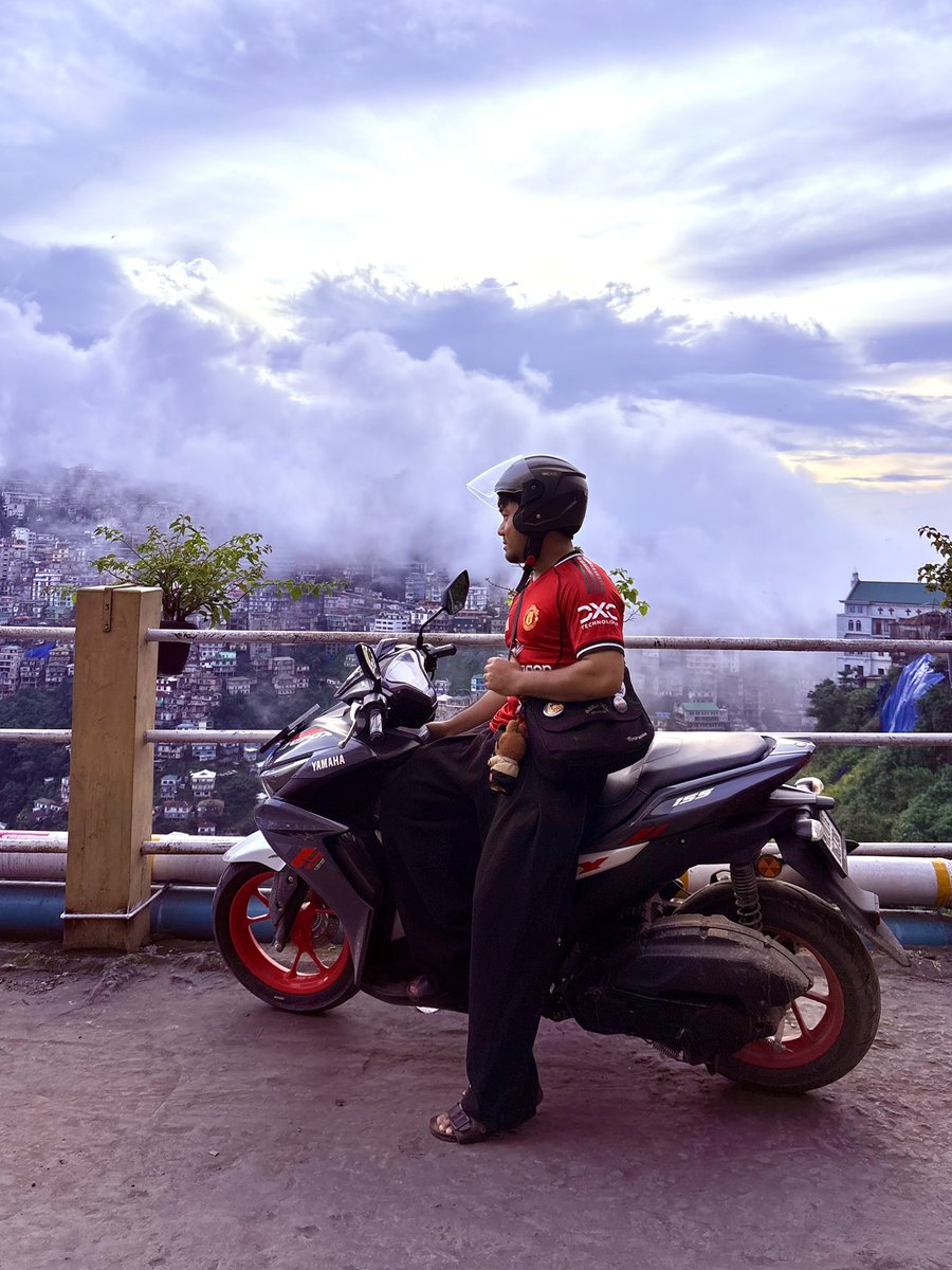 TimoRuata's tweet photo. Enjoying the view. https://t.co/UjjT8J5AT4