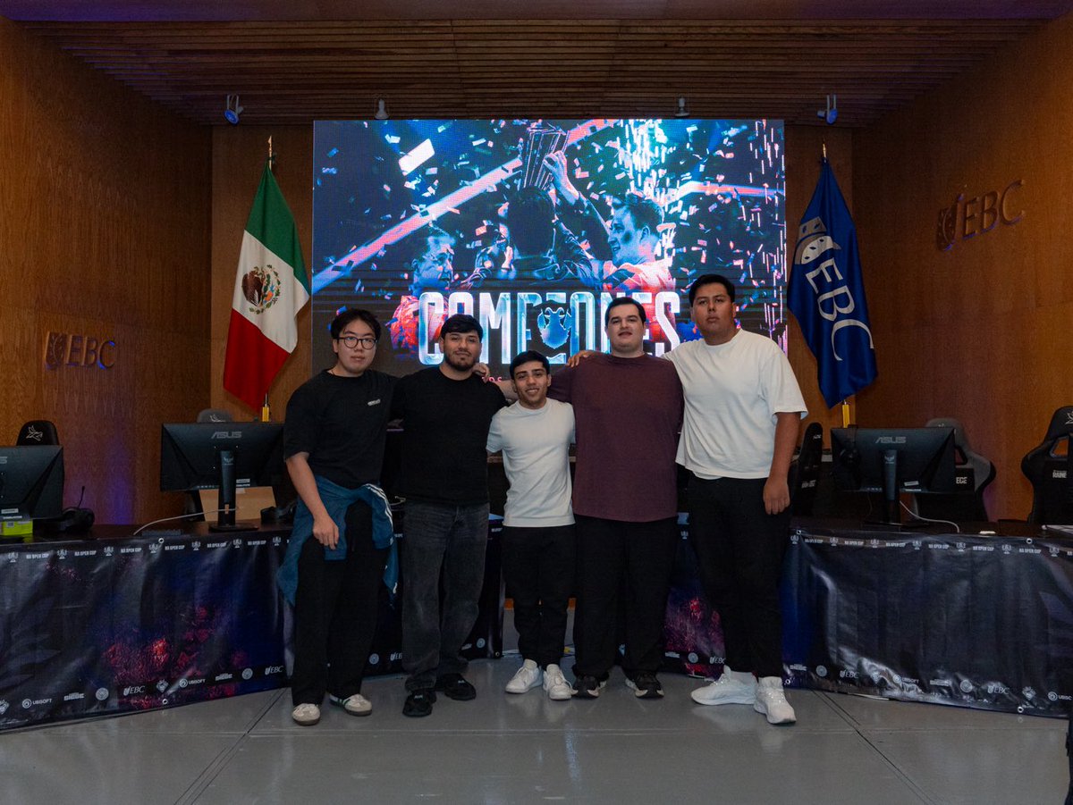 R6esportsES's tweet photo. Algunos momentos memorables de la #R6NAOPENCUP México 🇲🇽 

#R6enEspañol https://t.co/4q2ELqwiPW