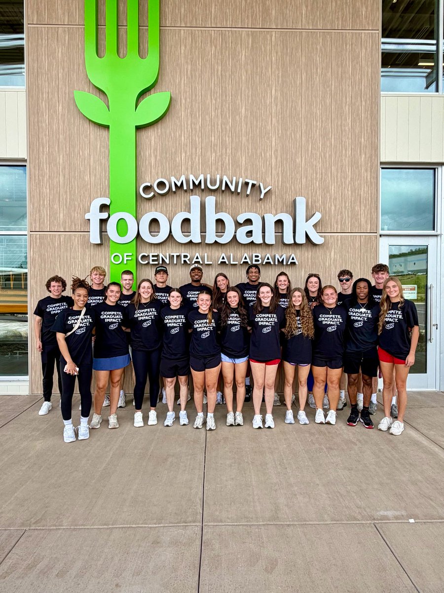 CBUBucs's tweet photo. More Than Student-Athletes. ❤️🤝
Our Bucs are making an impact beyond the game, giving back, serving at local food banks, and lending a hand throughout our community.
Proud to see our student-athletes using their time to make a difference where it matters most. 🏴☠️
#GoBucsGo https://t.co/ypPeuUXcKS