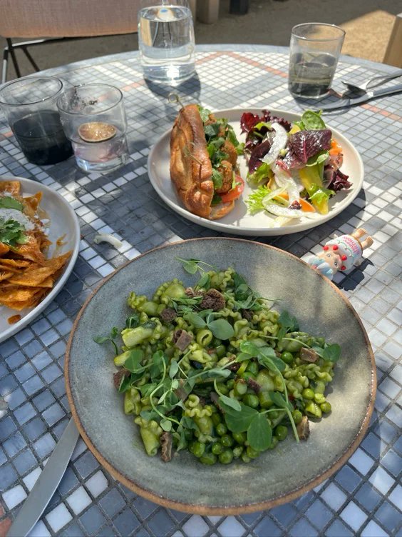 kash4kels's tweet photo. Jersey just made me lunch richer via Throne. go ahead and thank me https://t.co/bhb2bR7Q64 #Wishlist #Throne https://t.co/hzES2aFtTn