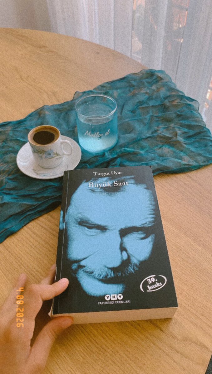 berivanduman's tweet photo. Tel cambazı istiyordu ki dünya istediği gibi olsun.
Bile bile aldanmaya vardırıyordu işi.
Ama olmuyordu kendisi vardı. 
#BüyükSaat 
#TurgutUyar https://t.co/7oy6bJYS9y