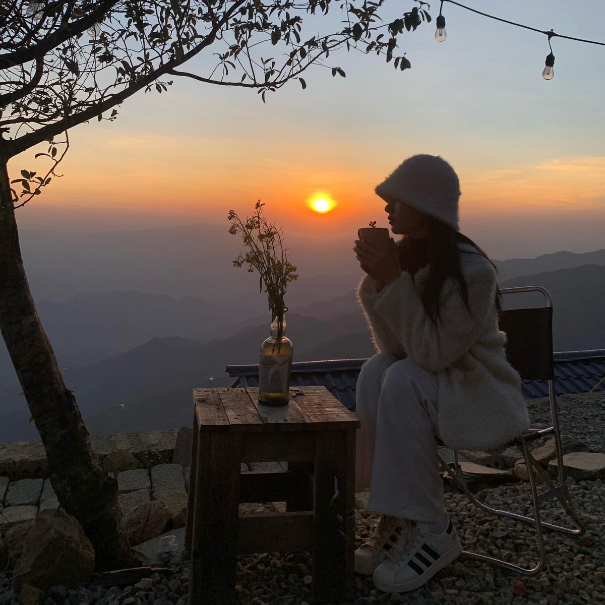 devil_child1998's tweet photo. Yo! 😎 Quick reminder: every sunrise is proof that you can rise again. 🌟
fdOdoy https://t.co/HKCAjZTpI2