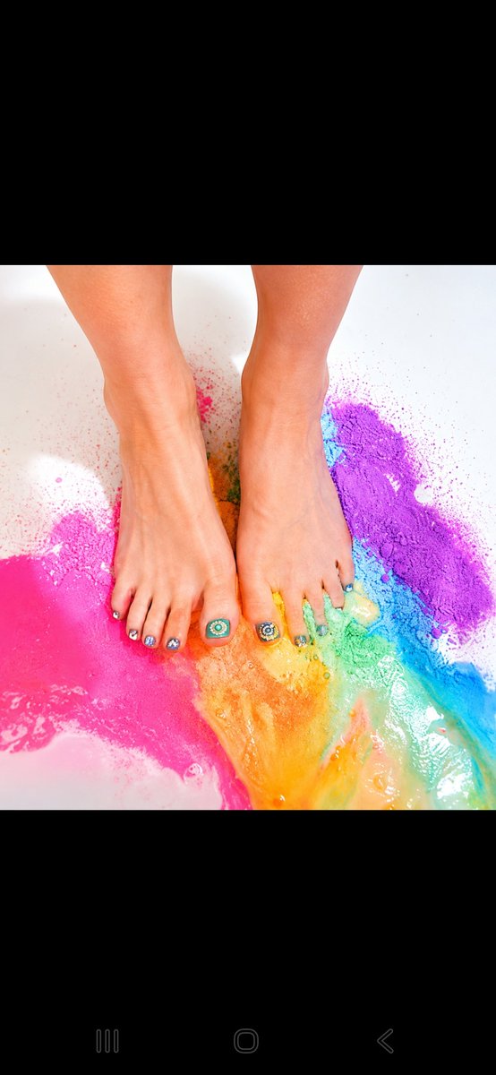 Prairie_token's tweet photo. Sound effects not included... you'll have to imagine those. 🌈🫧
#FootFetish #Feet #PrettyFeet #FootContent #FootLover #Toes #Pedicure #ColorPlay #Rainbow #BathBomb #ASMR #OddlySatisfying #FootSpa #FootBath #Relaxation #FeetOfX https://t.co/yxgaSU6uxZ