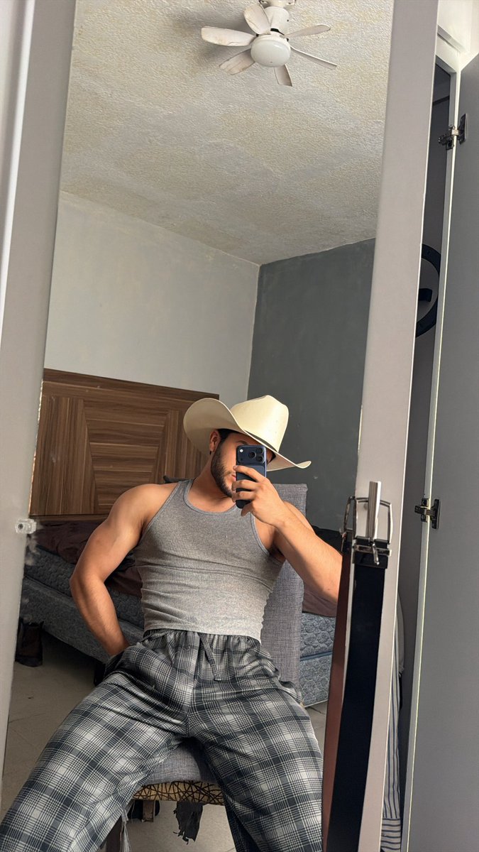 LuisBernalgogo's tweet photo. Ya disponible mi álbum vaquero en mis canales https://t.co/wFeGI39Tpr https://t.co/0QKPeFFJzk