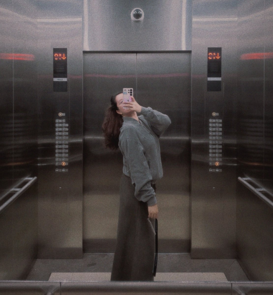 hisooodohaneol's tweet photo. Me and the film camera app that I'm using against the world. De joke 'di ko lang talaga afford mag invest sa film camera HAHAHAHAHAHAHAHA

• VIP yearly subscription is only 345 pesos! Super sulit sha! Meron siyang 30 digicam filters + 15 special camera filters
• No, wala pong watermark yung photos if hindi naka subscribe sa VIP access
• You can still use it for free with limited access. 
• I can't remember if may ads yung free account pero parang wala naman?
• May free trial yung ibang camera filters
• You can edit your photos din mismo sa app and pwede rin gumawa ng presets!

App name: ProCCD

Check replies for sample photos! Hekhek