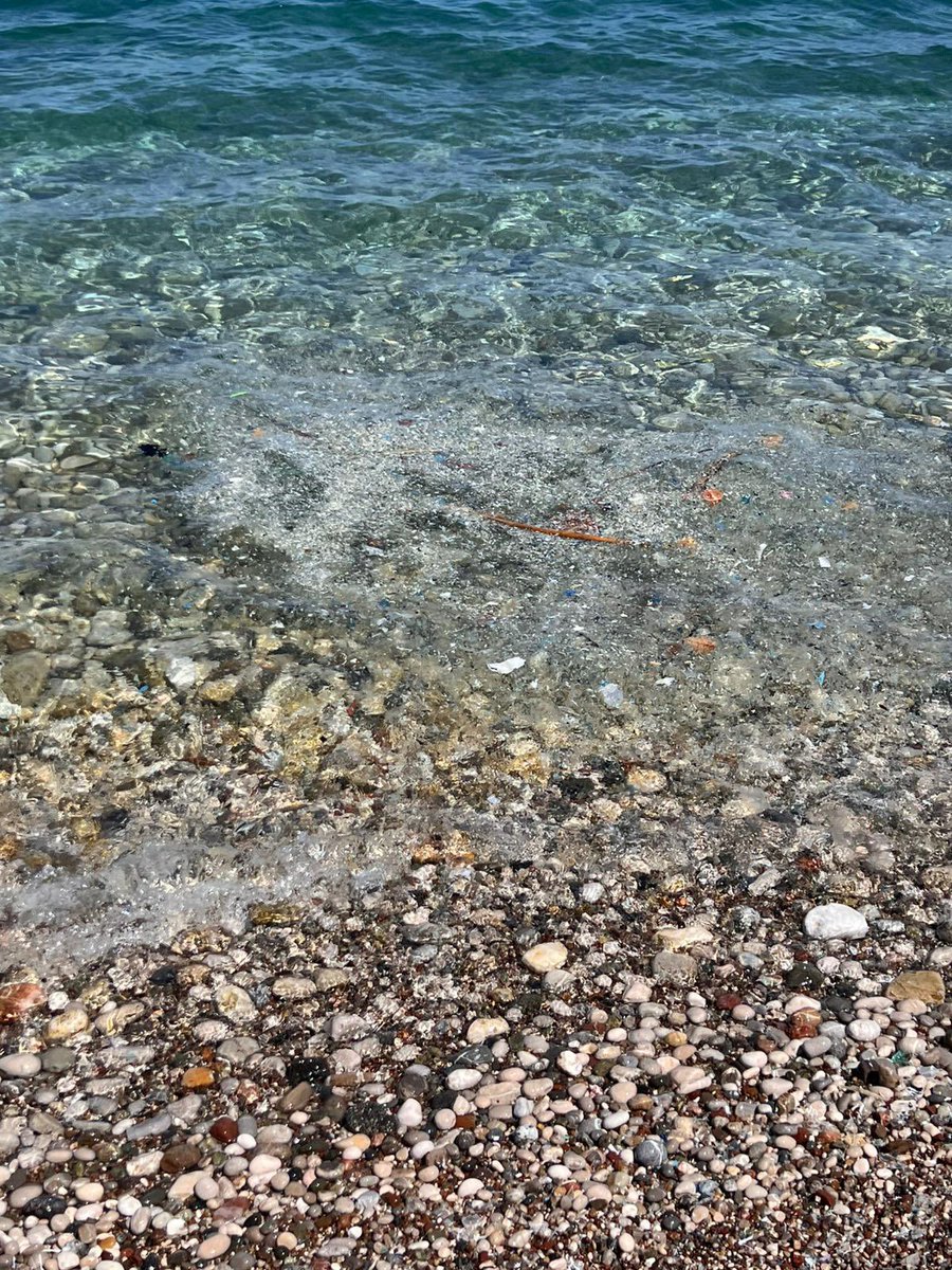 ozturk_mustafa's tweet photo. Yıllardır temizliği ve berraklığıyla hayran kalınan Antalya Kumluca Adrasan sahili.

Sahilde yüzeydeki mikroplastikler sebebiyle denize girmek neredeyse imkansız.

Ama bunun bilinçli bir şekilde yapıldığını düşünmemek elde değil.

Çok yazık...

Resimler: @maviniyazi https://t.co/kg17E5jFat