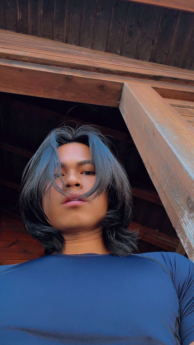 cedricksblanco's tweet photo. hair is hairing https://t.co/626L5JMxIn