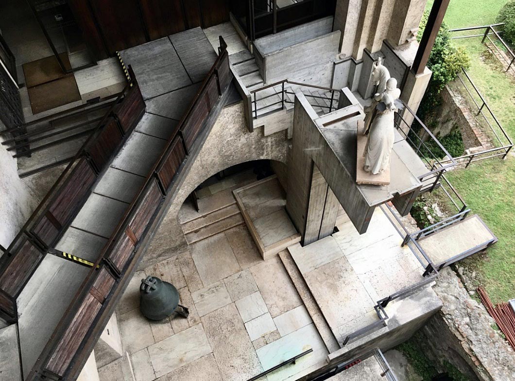 NewsArch's tweet photo. The Castelvecchio Museum. Carlo Scarpa. Review https://t.co/kxu2KZVXSp Музей Кастельвеккьо. Карло Скарпа #architecture #Castelvecchio #Review ▄▀ via @cihru https://t.co/c0DA4FmbEo
