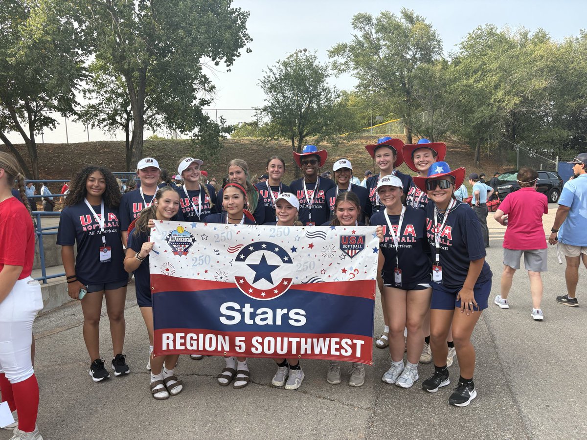 Mais15Jones's tweet photo. I’m so excited for the opportunity to play in the USA All American Games. I’m glad to participate with my sister Milan &amp; travel teammate @CharleyMcK2029. It was also super excited meeting @kaitlynterry55 !
@usaspresident @USASoftball @ExtraInningSB @SoftballTwelve @TexasTechSB https://t.co/qWPBFtjvXr
