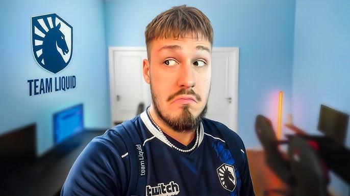 GarmourCS's tweet photo. benched himself just to collect every teams jersey like they're infinity stones https://t.co/6dcAtytdjj