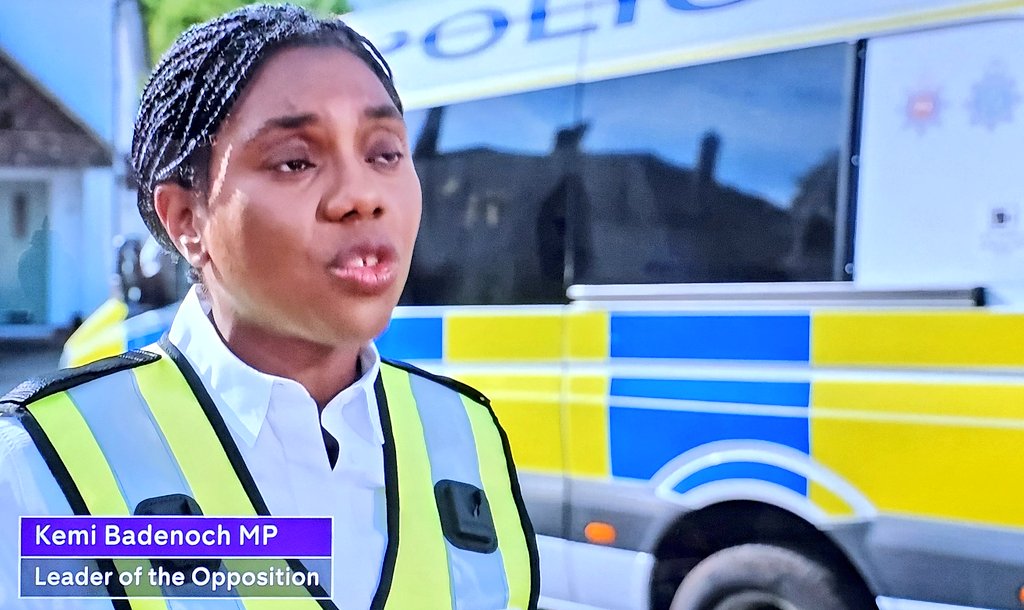 TStandfield1789's tweet photo. Fourteen years in government:
23 prisons closed,
12,500 prison places cut,
Thousands of prisoners released early,
Thousands of prisoner officers sacked,
Now Kemi Bay-denoch says the next Tory government will build more prisons.
@KemiBadenoch @Conservatives
It's too fucking late! https://t.co/JjX7CRb8ak