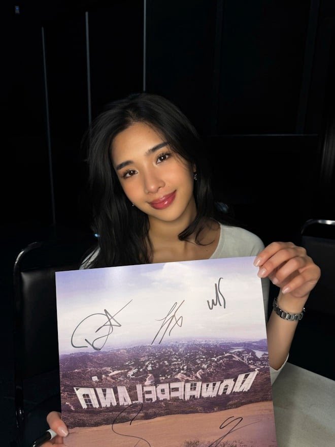 dailylaforteza's tweet photo. a note from sophia 💜🥹 https://t.co/64TzF41IdX