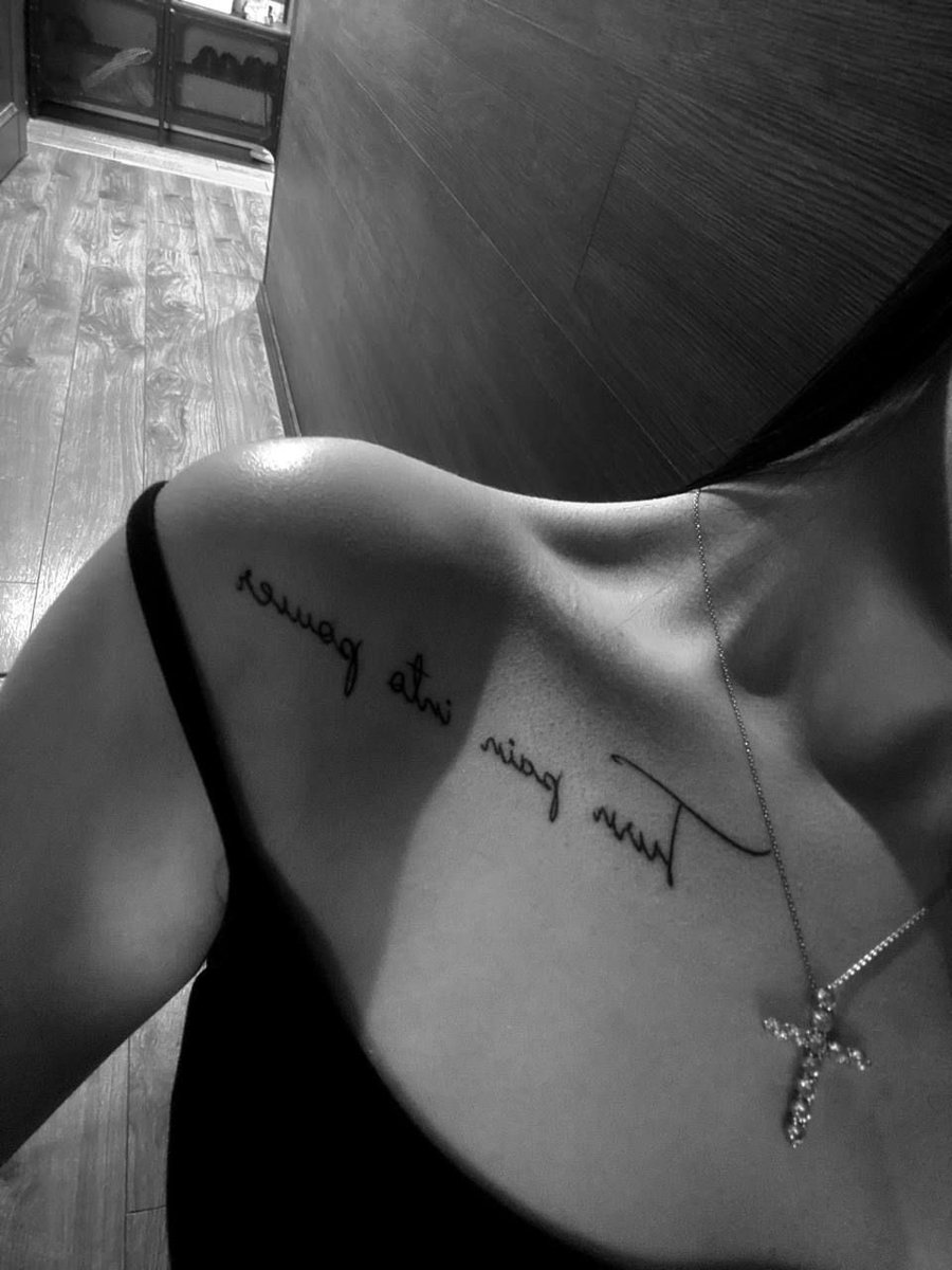 user94753671's tweet photo. @elelelolo i want one like this but idk what i want it to say yk💔💔💔 and i want another one of a flower or butterfly… https://t.co/YUkbaFIYSZ