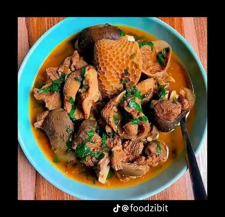 chimdindu25's tweet photo. Which one will u go for this night as dinner 

Goat meat.                  Or.          Cat fish https://t.co/0rcN9vkGue