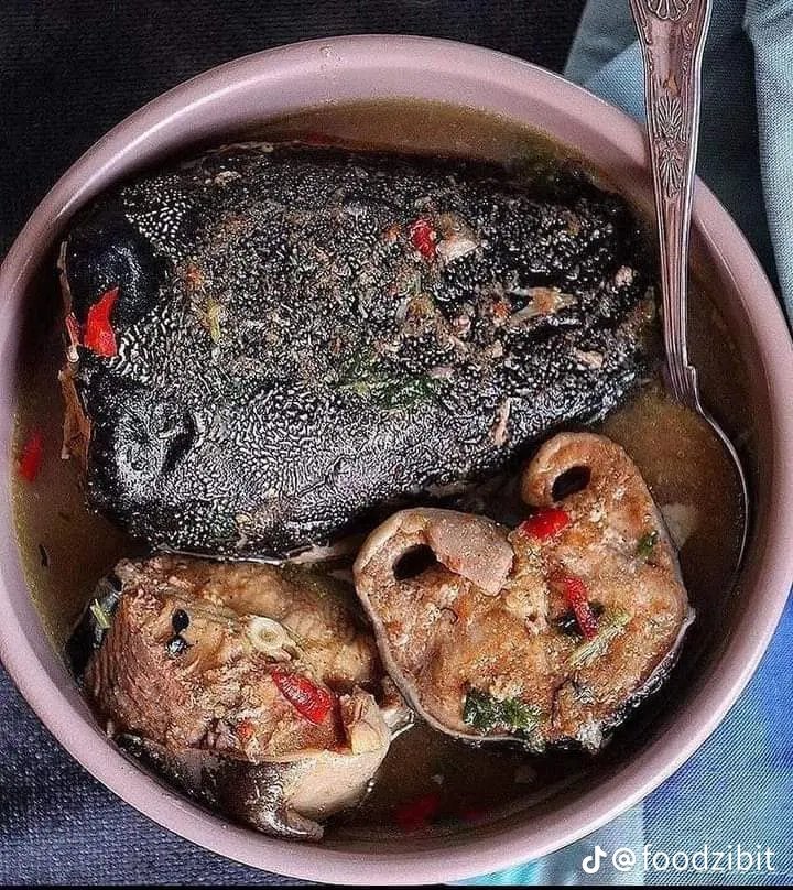 chimdindu25's tweet photo. Which one will u go for this night as dinner 

Goat meat.                  Or.          Cat fish https://t.co/0rcN9vkGue