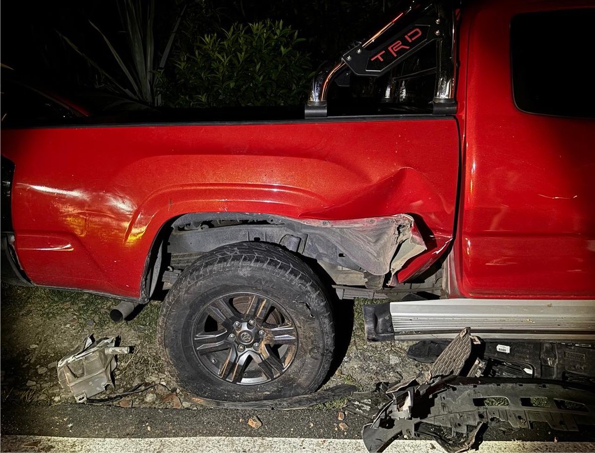 LaPagina's tweet photo. Tras interceptar al sospechoso, la prueba de alcotest, efectuada en aliento, arrojó un resultado con varios grados de alcohol.

Las autoridades detallaron que, previo a su captura definitiva, el sujeto intentó evadir la justicia dándose a la fuga del lugar. https://t.co/gfvWc7QbFT
