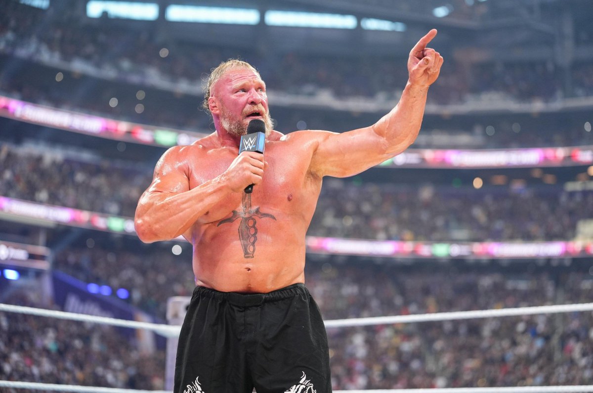 EliteClubS0B's tweet photo. Brock Lesnar has officially announced his retirement from professional wrestling.

One of the greatest WWE stars of all time.

Thank you, Brock. 💐 https://t.co/pXZTOknOmd
