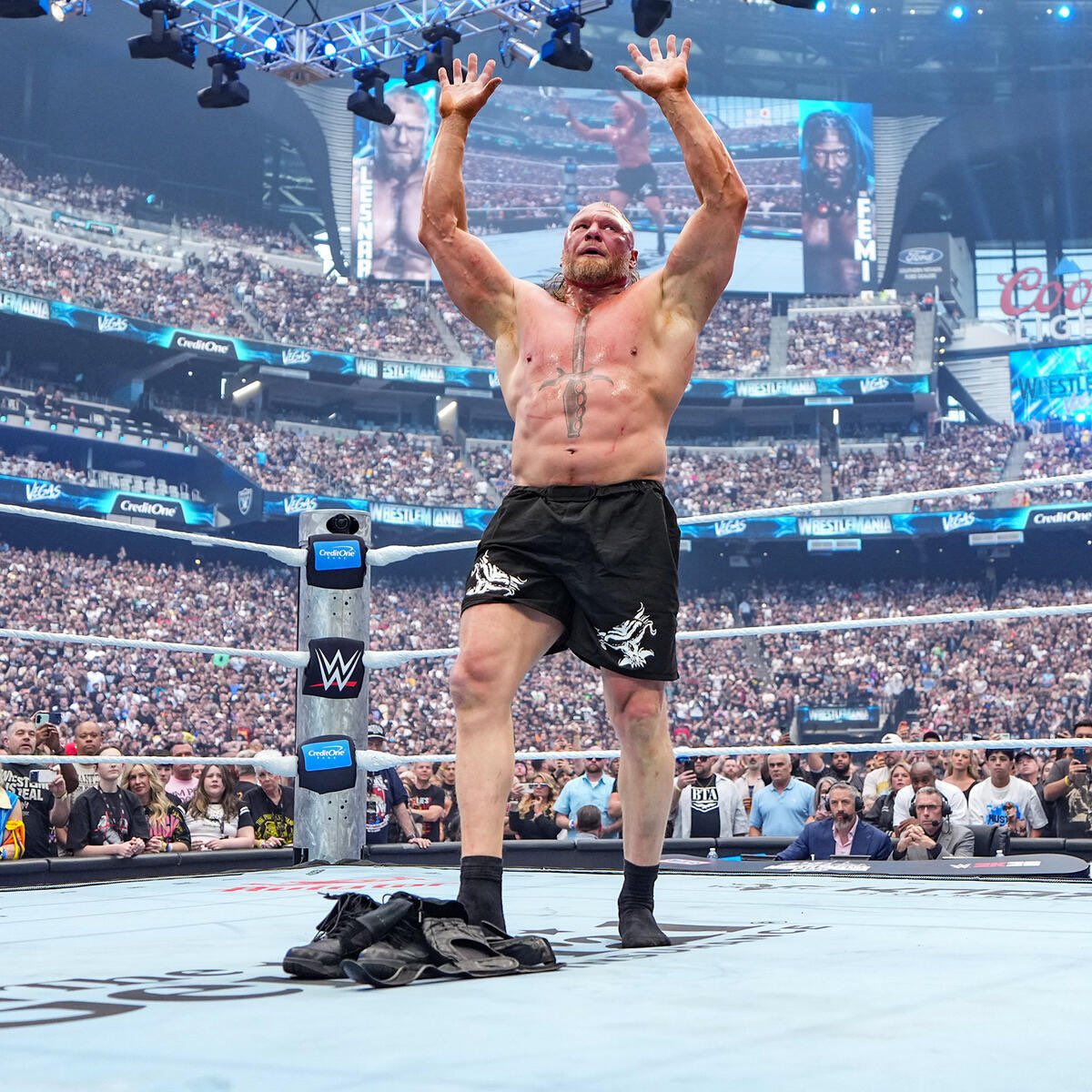 WrestlinClub's tweet photo. بروك ليسنر يعلن إعتزاله رسميًا:

"أنا عمري 49 الآن، وحان وقت الإعتزال بشكل نهائي، شكرًا للجميع". 💔💔 https://t.co/SBG41FHU6E