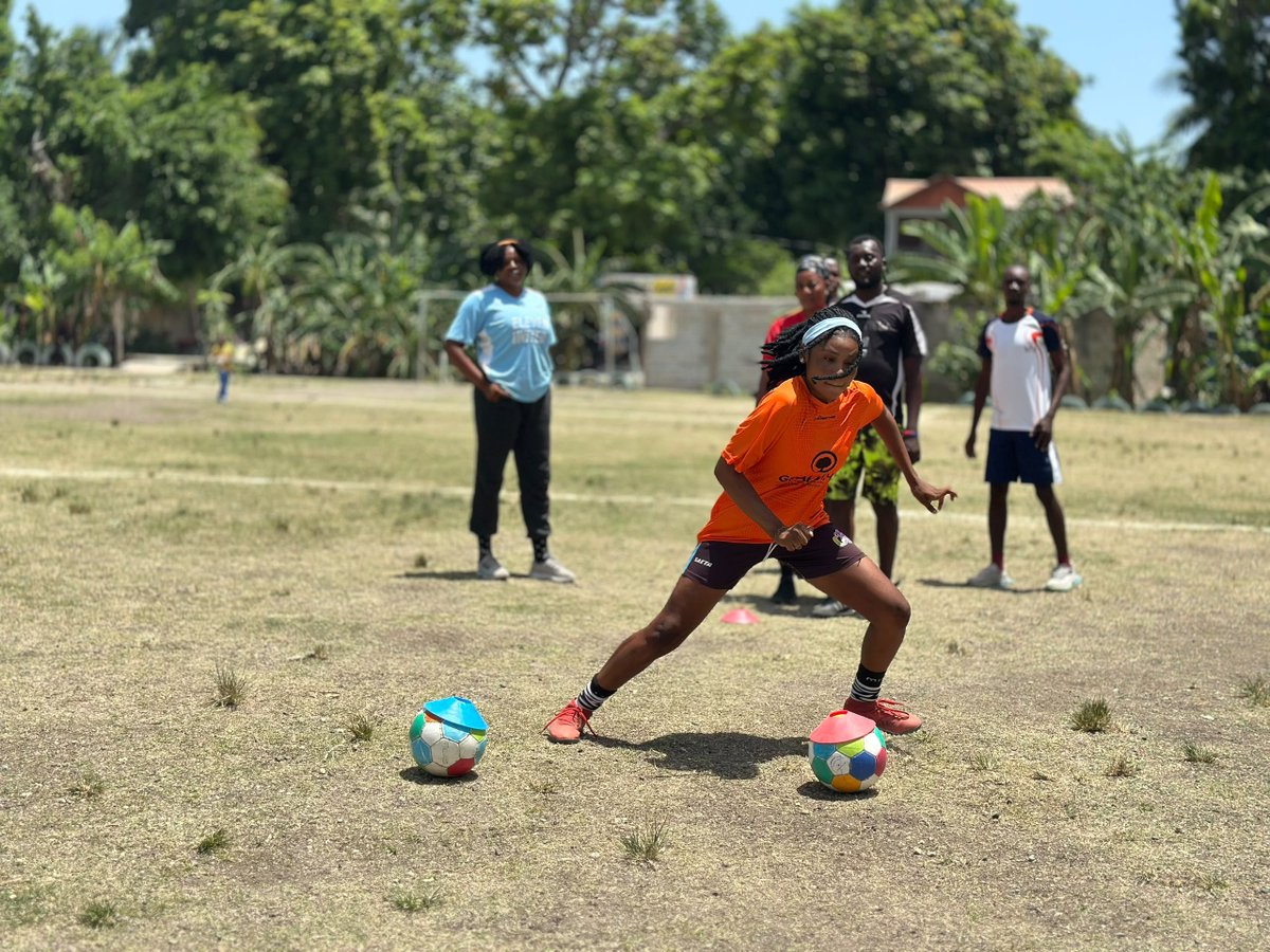 goalshaiti's tweet photo. Coaches training on this months purposeful play theme of conflict resolution. #teamgoals #leadership #peacebuilding #Haiti https://t.co/SNcLR8IsK5