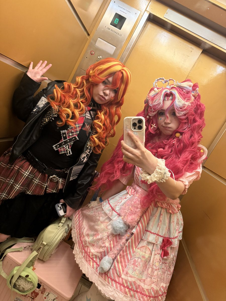 hiyocozz's tweet photo. do anyone care me #mlp #pinkiepie #cosplay https://t.co/2NchBpsSUW
