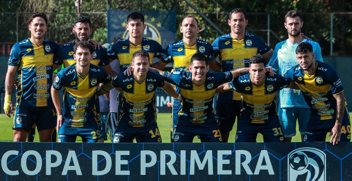 TigoSportsPY's tweet photo. EL MEJOR EQUIPO

👌Tiene puntaje perfecto, es decir, 9 de 9 posibles. Es el único puntero del torneo #ClausuraAPF2026 y también es el equipo más goleador.

⬆️Introducción para Sportivo Trinidense, que en tres partidos disputados hizo 9 goles y solo recibió 2, siendo además uno de los que tienen la valla menos vencida.

📸@CopaDePrimera