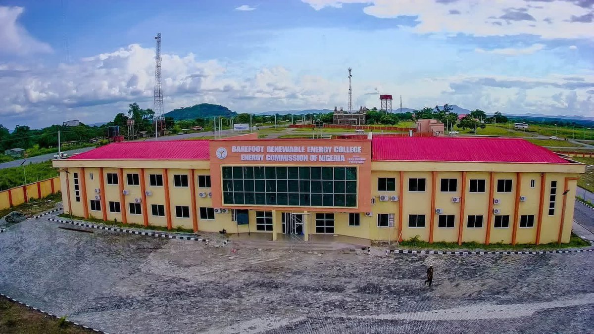 Dr_A_Mustapha's tweet photo. Today, Nigeria made Africa and the world proud. I am delighted to share that the Barefoot Renewable Energy College (BARECKS) at the Confluence University of Science and Technology (CUSTECH), Osara, Kogi State, a landmark project of the Energy Commission of Nigeria (ECN), has been commissioned by President Asiwaju Bola Ahmed Tinubu, GCFR, ably represented by His Excellency, Vice President Kashim Shettima, GCON.

As Africa’s first purpose-built institution for practical renewable energy education, research, innovation, and workforce development, modeled after India’s renowned Barefoot College, the Barefoot Renewable Energy College (BARECKS) is a flagship initiative of the Energy Commission of Nigeria that provides practical renewable energy training to Nigerians, irrespective of their educational background.

By combining hands-on technical training with university-backed research, the College bridges the gap between non-formal skills acquisition and academic innovation. It features world-class facilities, including smart classrooms, renewable energy laboratories, photovoltaic and solar thermal workshops, battery storage and power electronics laboratories, mini-grid simulation platforms, wind and bioenergy training facilities, electric vehicle charging modules, and energy efficiency laboratories.

I sincerely appreciate President Bola Ahmed Tinubu (@officialABAT), GCFR; His Excellency, Vice President Sen. Kashim Shettima (@officialSKSM), GCON; His Excellency, Governor Alh. Ahmed Usman Ododo (@OfficialOAU); the Honourable Minister of Innovation, Science and Technology, Dr. Kingsley Udeh, (@KingsleyUdehSAN); the Honourable Minister of Steel Development, Dr. Shuaibu Abubakar Audu; former Governor of Kogi State, Alhaji Yahaya Adoza Bello (@OfficialGYBKogi); Former Attorney General of Nigeria, Mohammed Bello Adoke, SAN; the Vice-Chancellor of CUSTECH, Professor Abdulrahman Asipita Salawu; members of the National Working Committee of our great party, the APC; and all our partners for their presence, support, and kind words, which continue to inspire and encourage the work we are doing at the Commission.

This landmark achievement marks the beginning of a new chapter in Nigeria’s renewable energy journey and a brighter future for generations to come.

#BARECKS2026
#CleanEnergyTransition
#EnergyCommissionNG

__DAM
