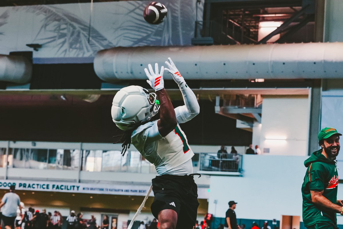 NEP_Proscia's tweet photo. Football school is in session 

📸- @CanesInSight https://t.co/sFuCDe4YcL